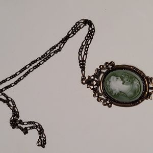 Vintage looking necklace